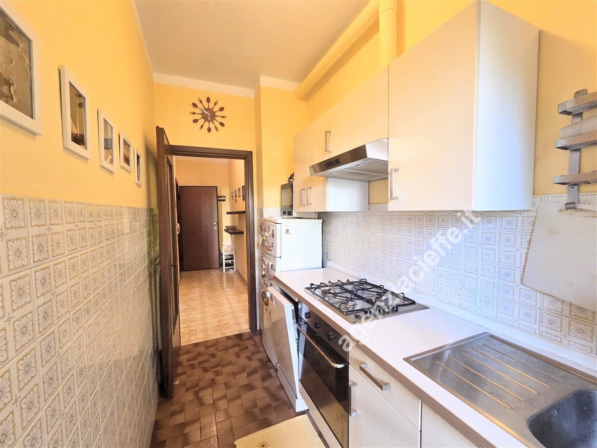 Quadrilocale con terrazzo a Massa