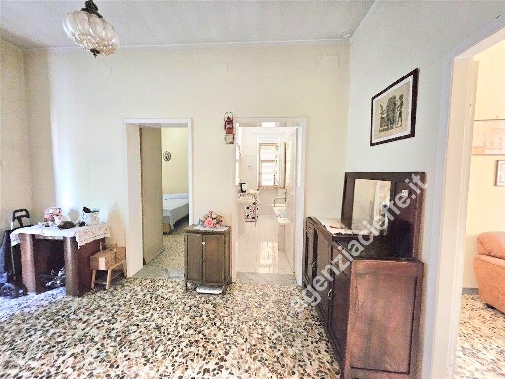 Villa con giardino a Massa