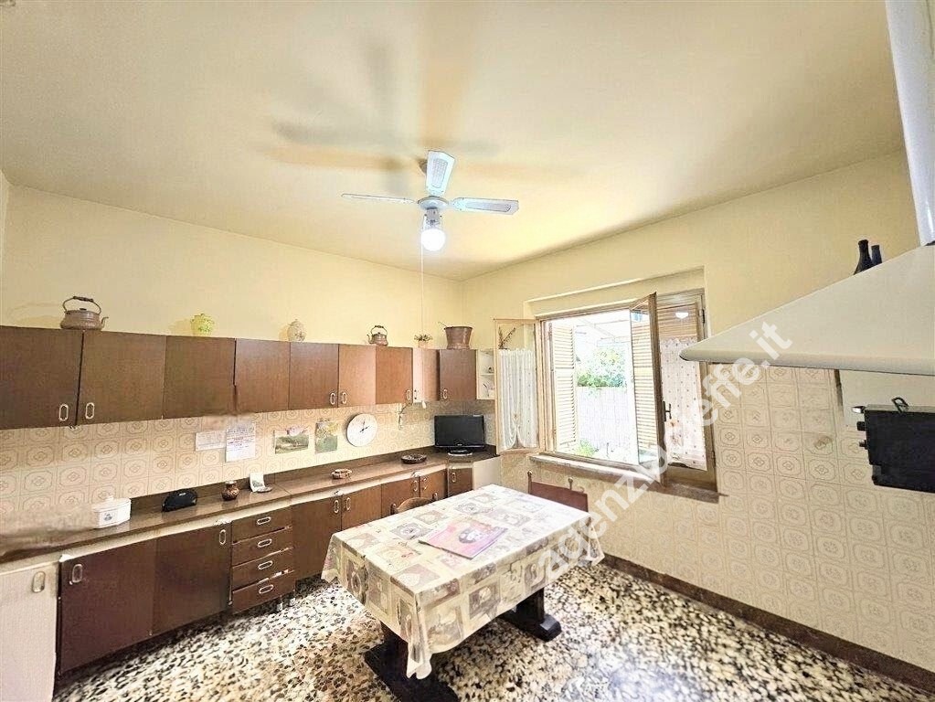 Villa con giardino a Massa