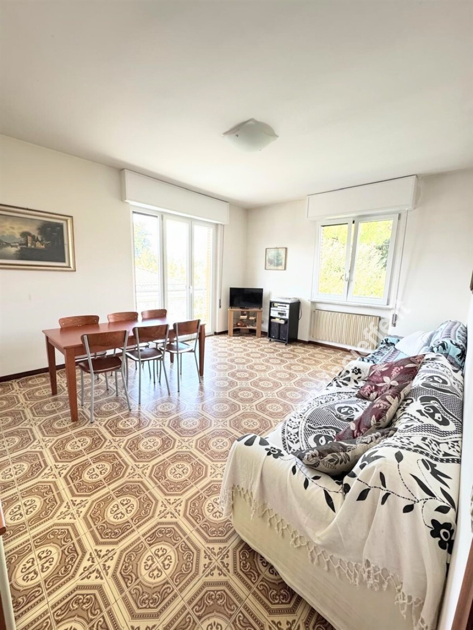 Quadrilocale con terrazzo a Massa