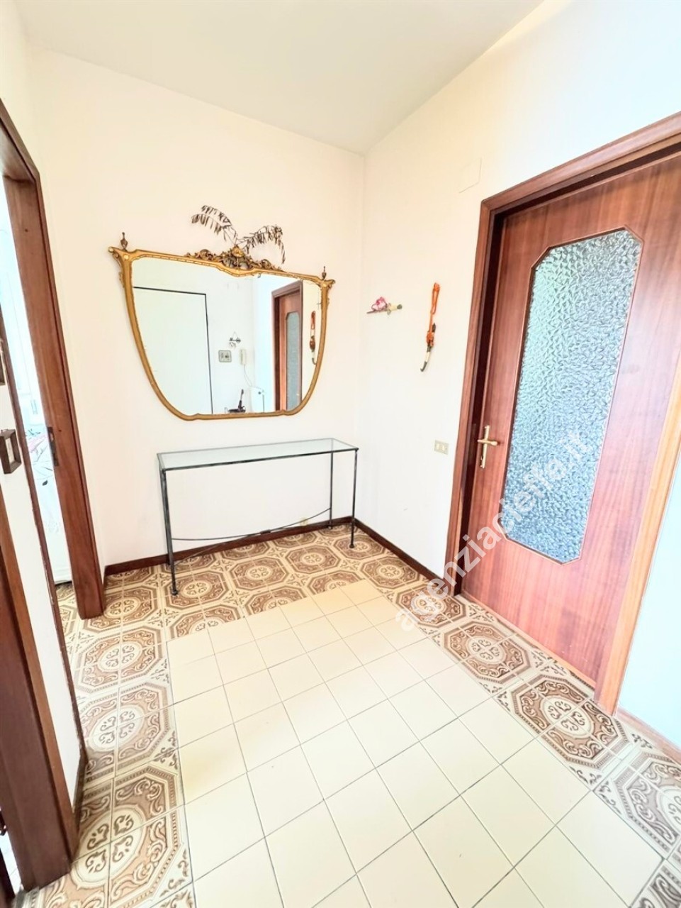 Quadrilocale con terrazzo a Massa
