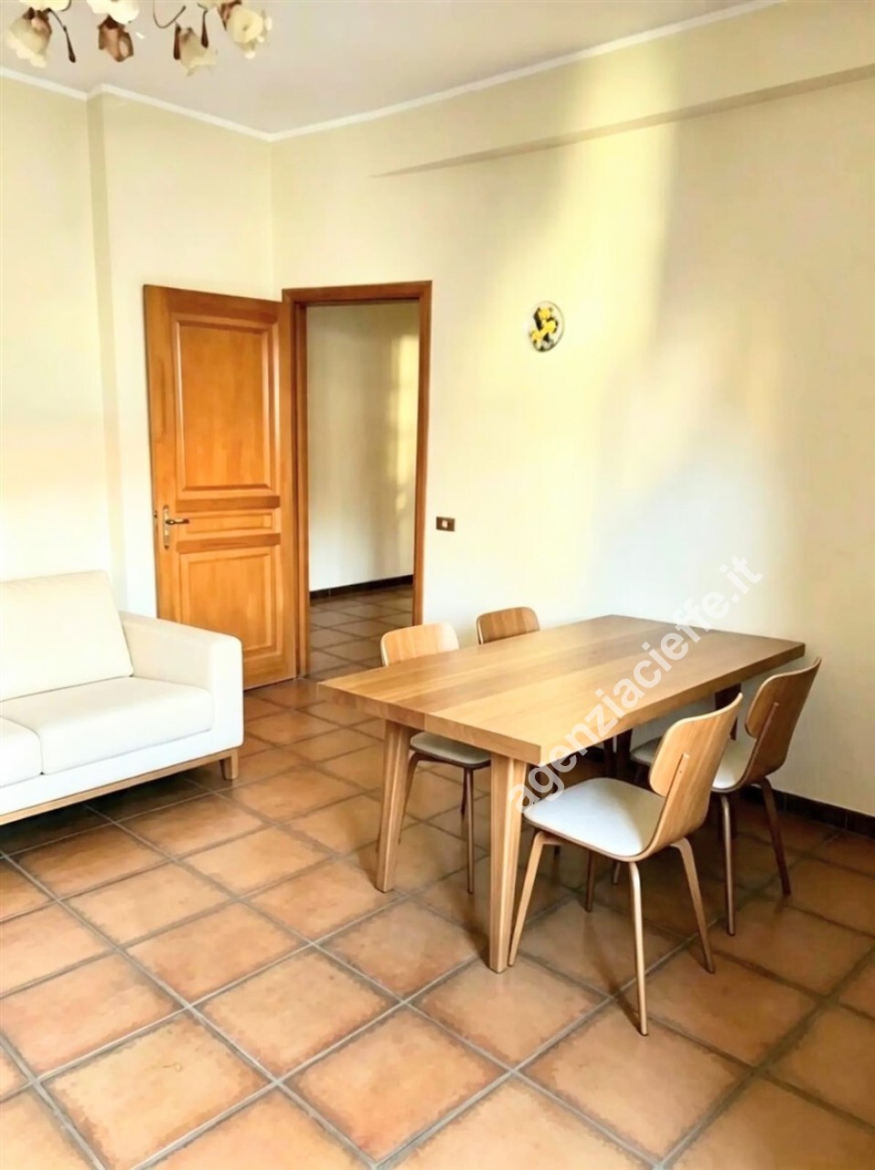 Quadrilocale con terrazzo a Massa