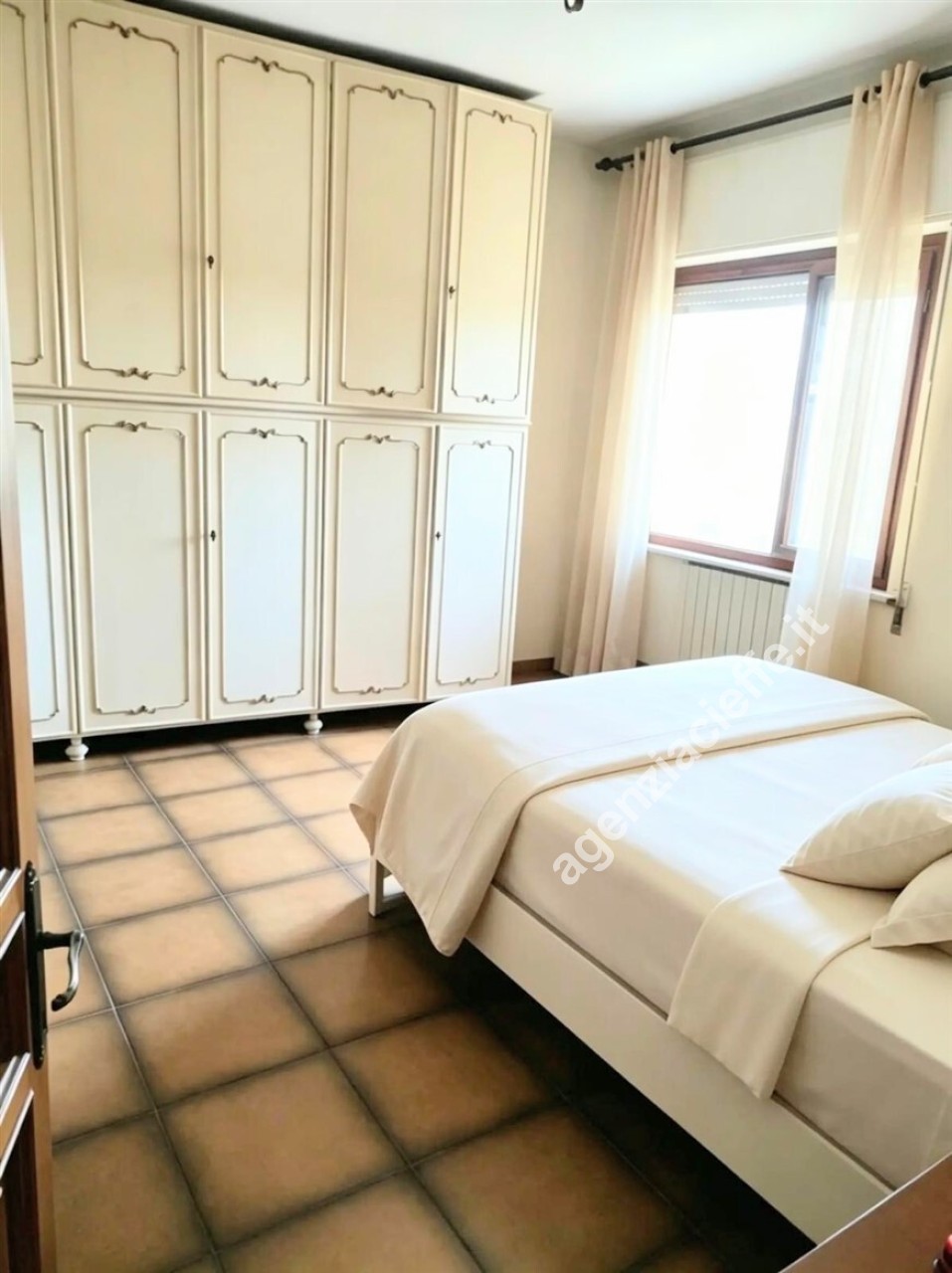 Quadrilocale con terrazzo a Massa