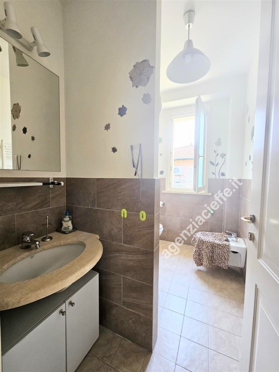 Appartamento con terrazzo a Massa
