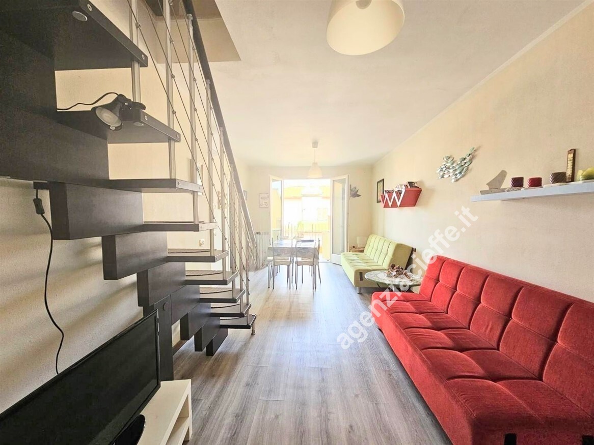 Appartamento con terrazzo a Massa