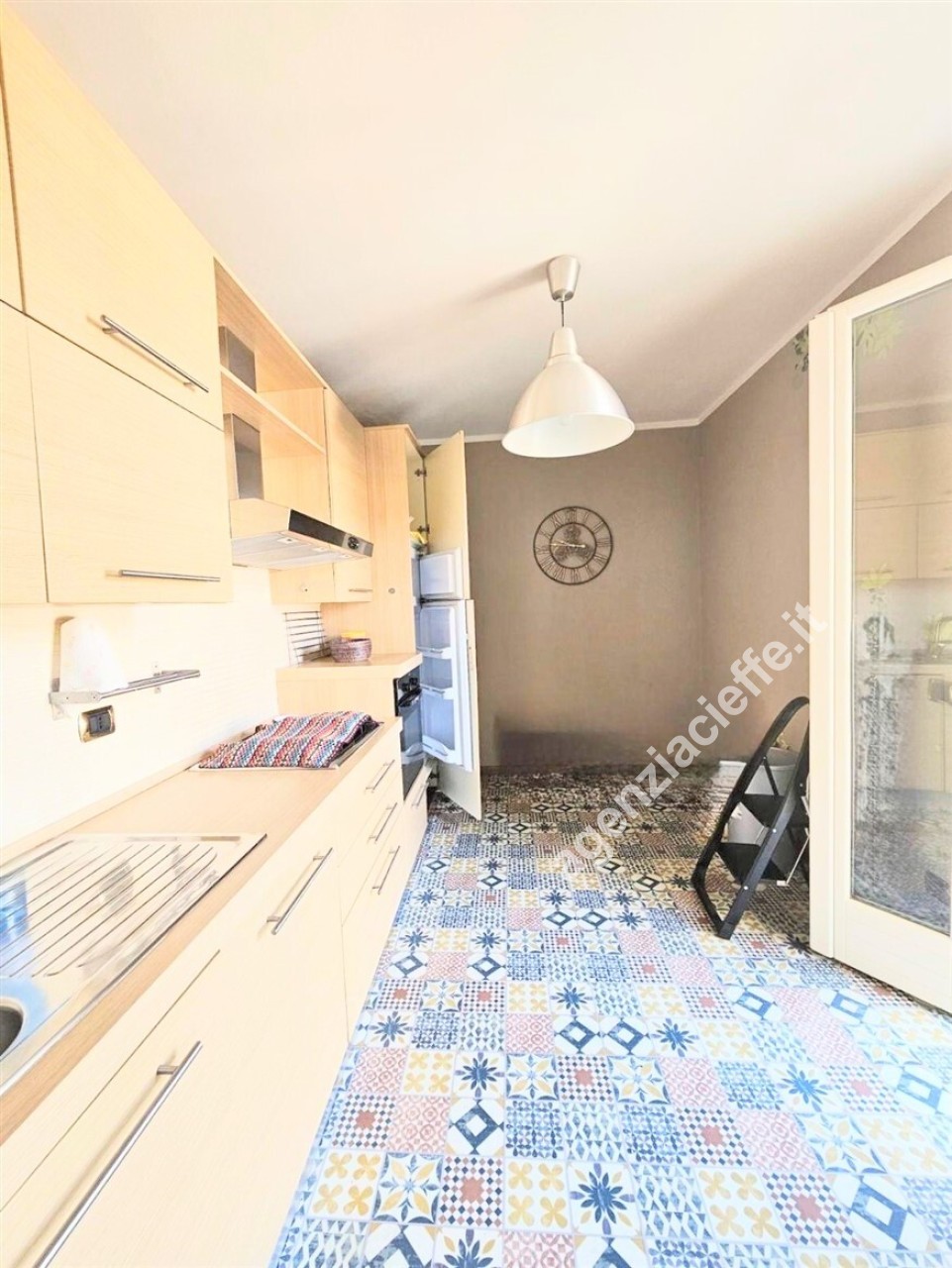 Appartamento con terrazzo a Massa
