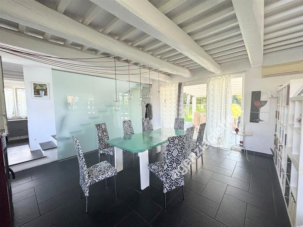 Villa con giardino a Massa