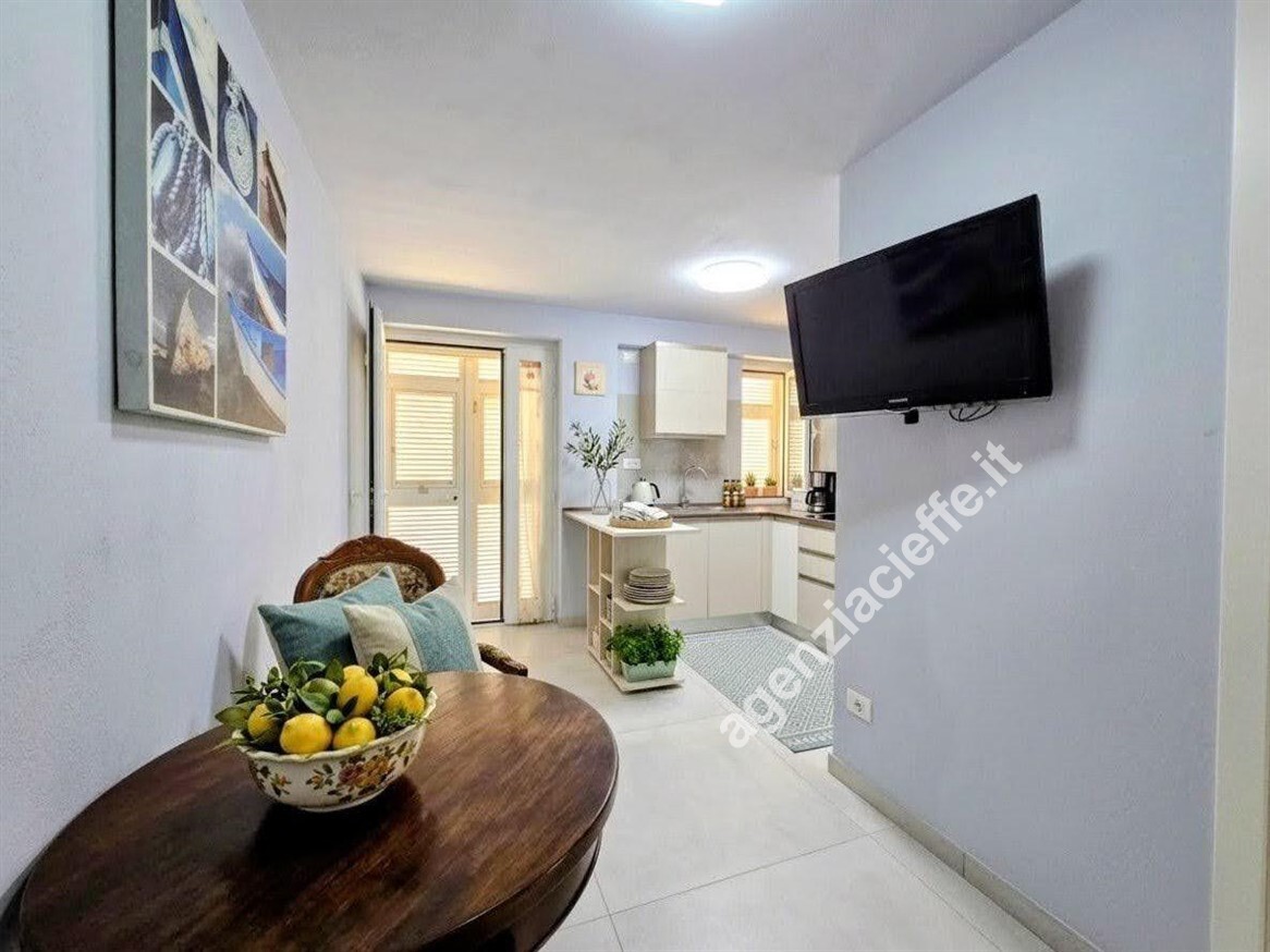 Appartamento con terrazzo a Massa