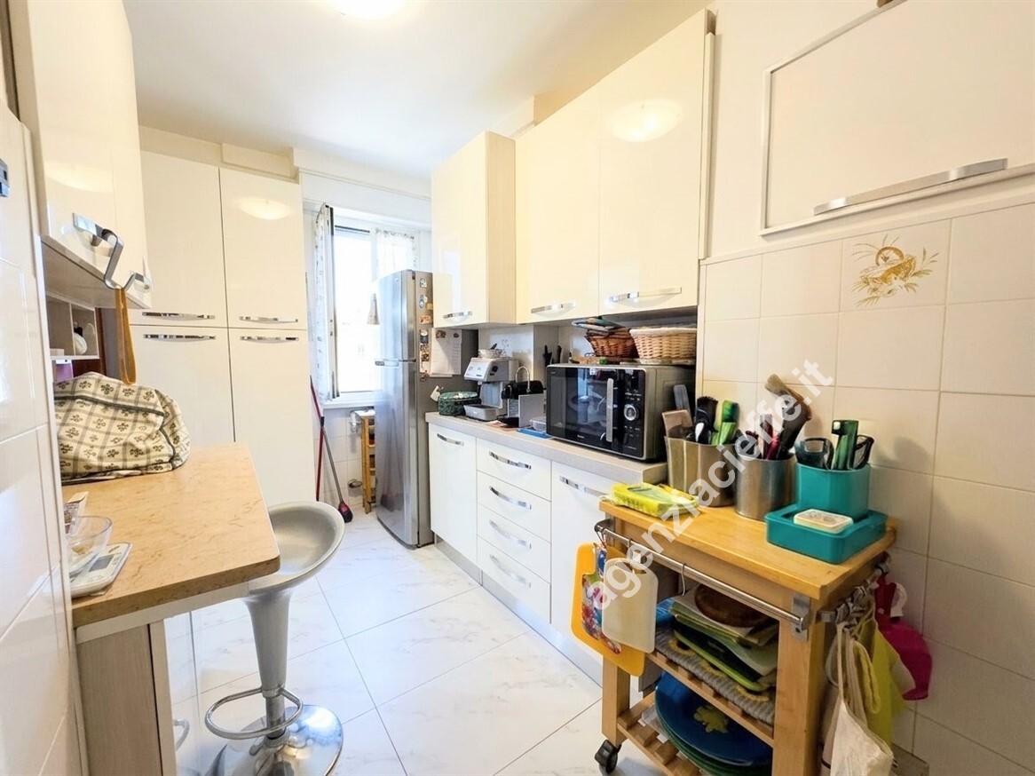 Quadrilocale con terrazzo a Massa