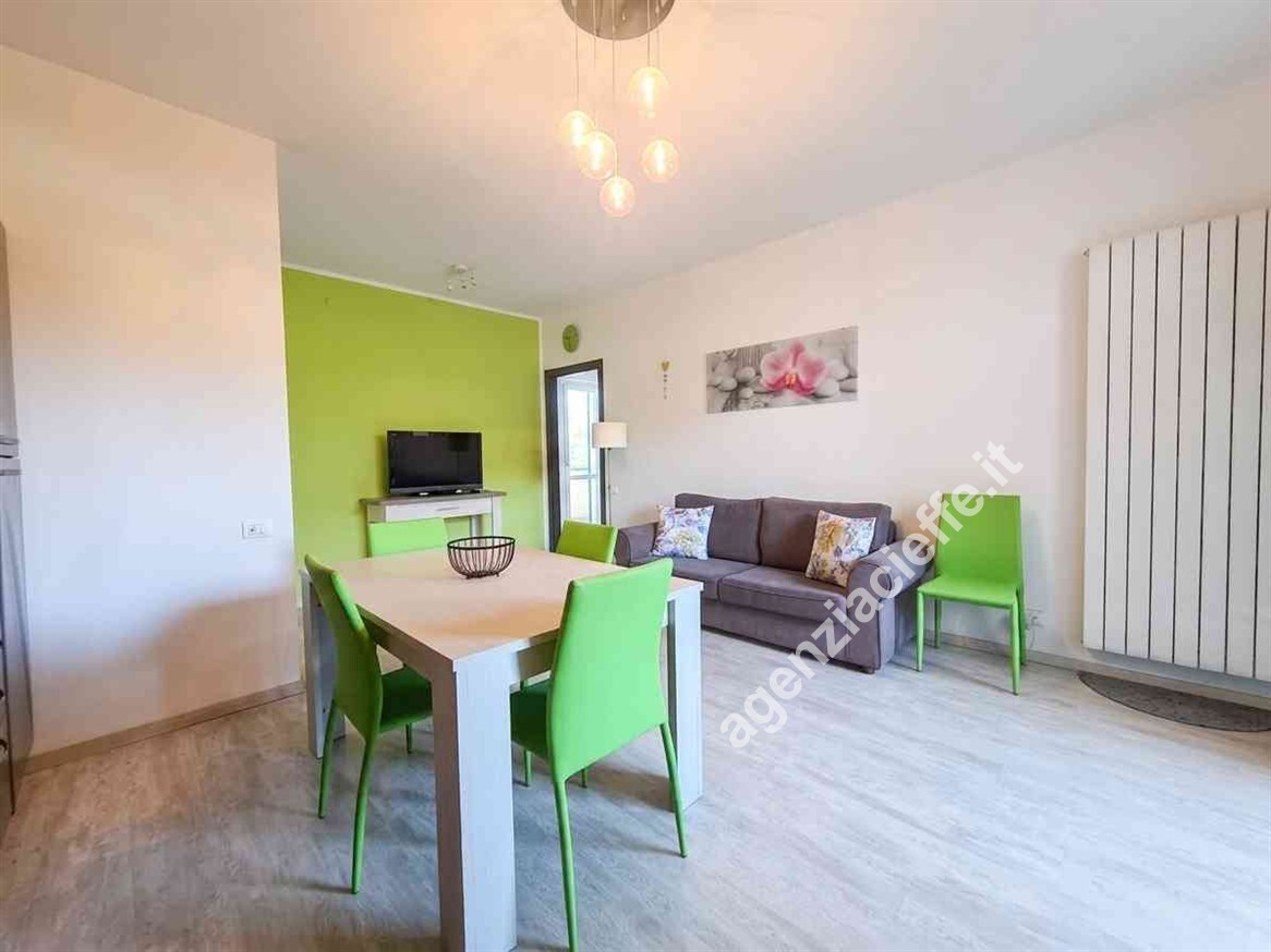 Casa indipendente con giardino a Massa