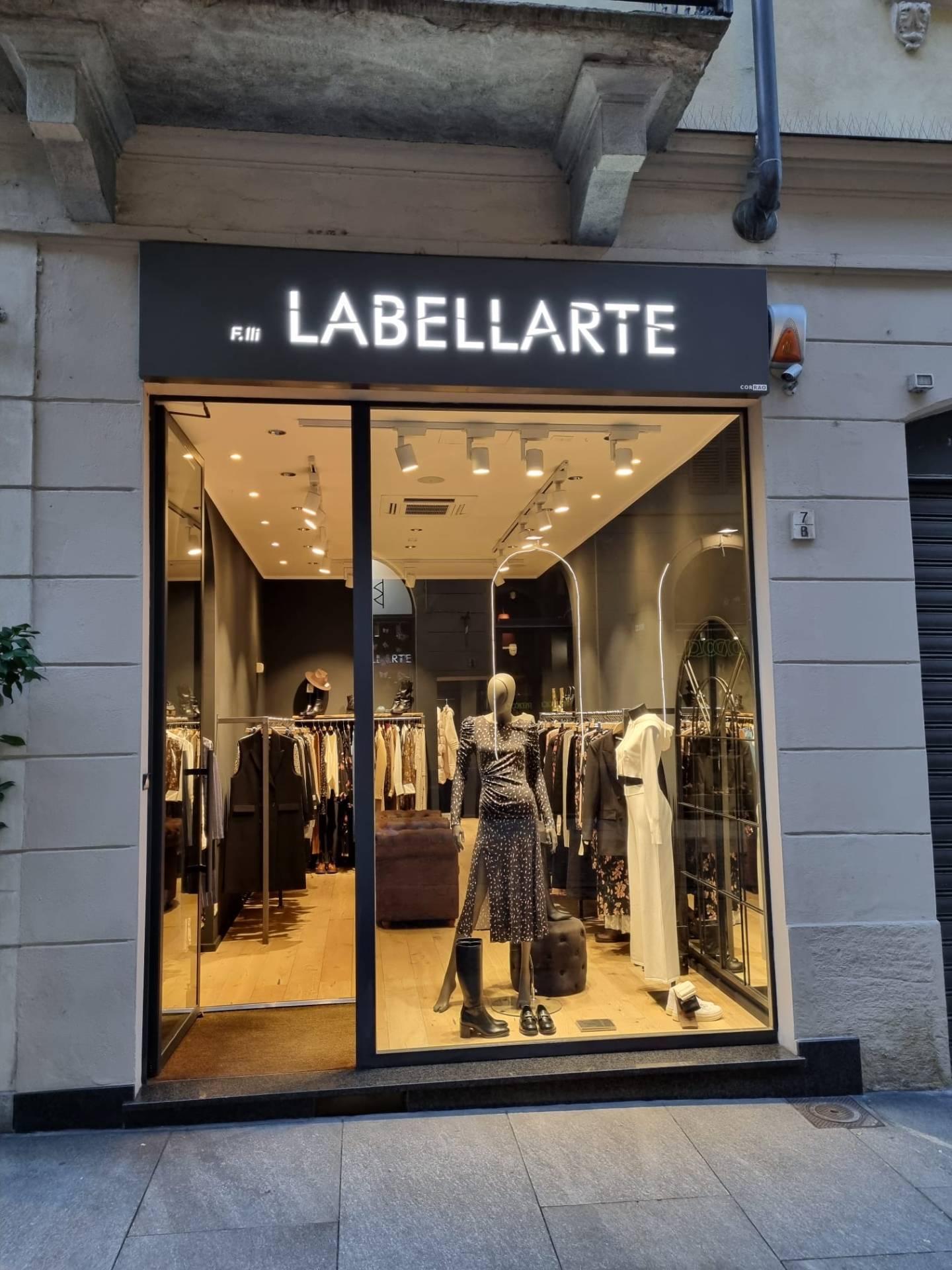 Attivit Commerciale - Negozio in affitto a Torino, Centro