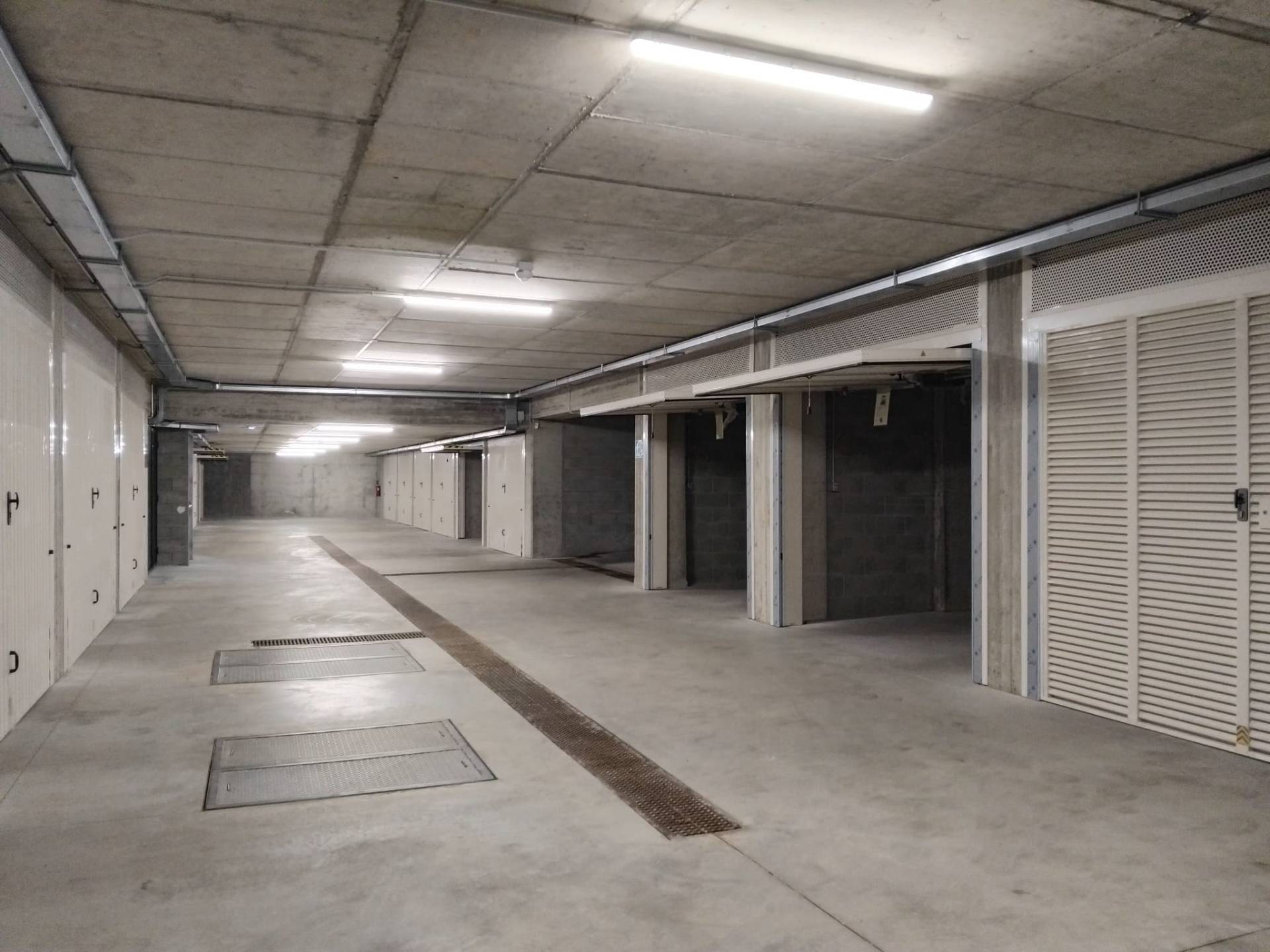 Box o garage in affitto a Torino, Gran Madre - Crimea