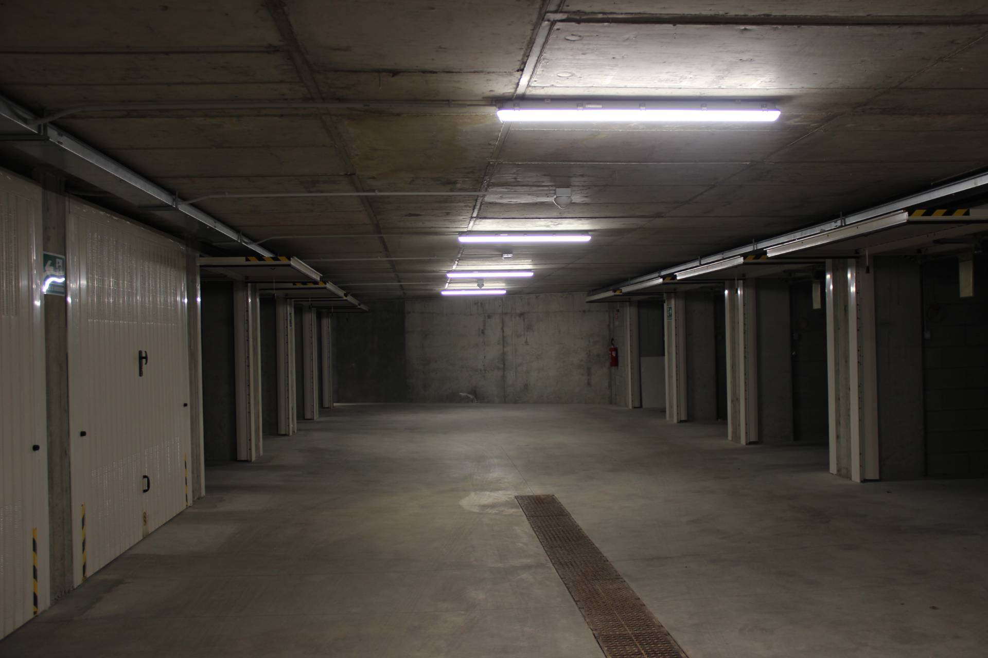 Box o garage in affitto a Torino, Gran Madre - Crimea