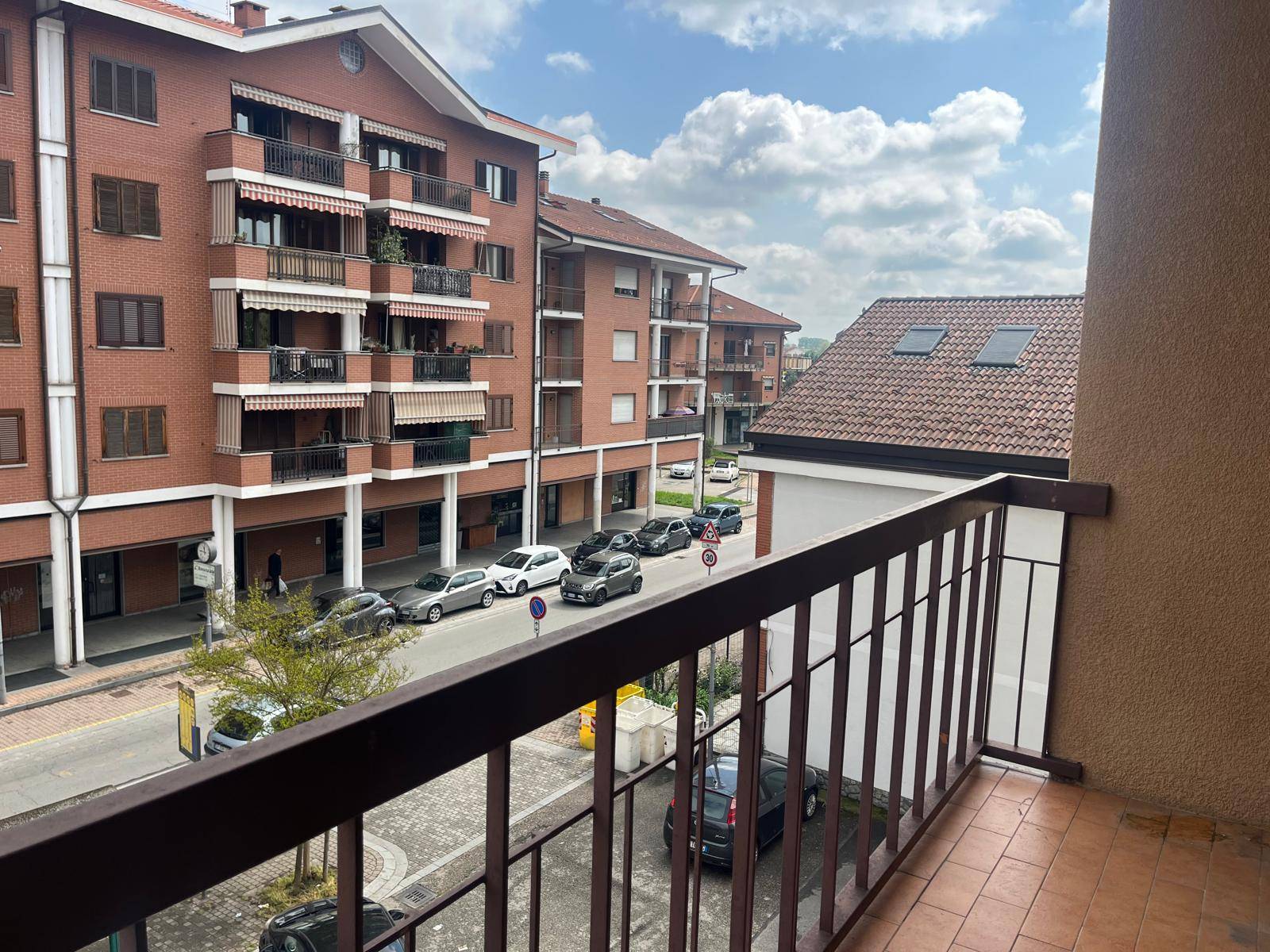 Appartamento in vendita a Trofarello, Centro