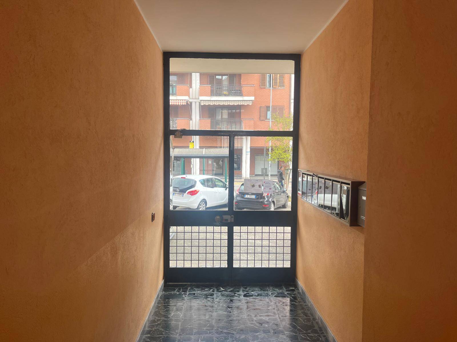 Appartamento in vendita a Trofarello, Centro