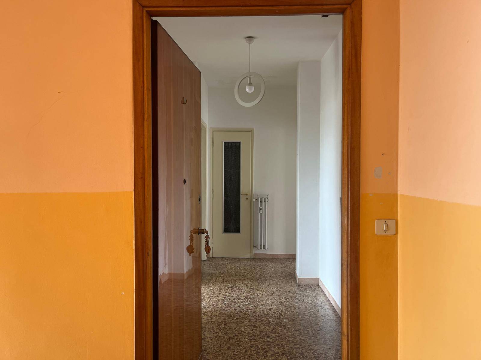 Appartamento in vendita a Trofarello, Centro