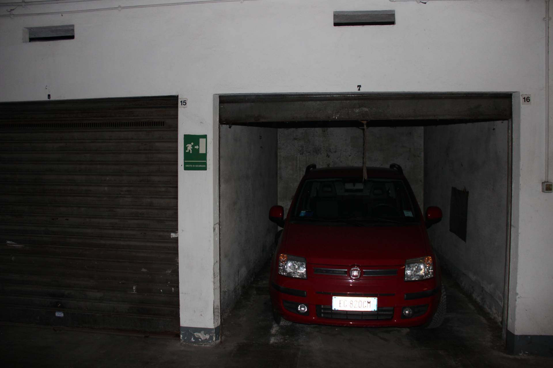 Box o garage in vendita a Torino, San Salvario
