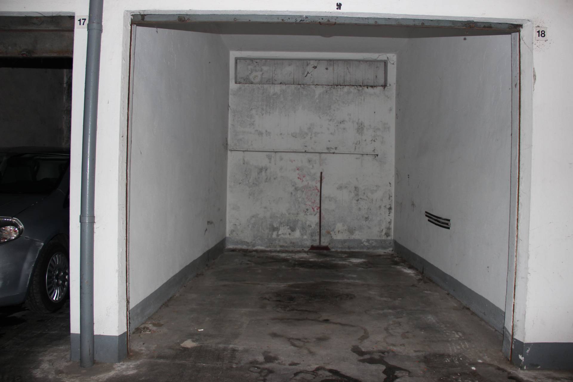 Box o garage in vendita a Torino, San Salvario