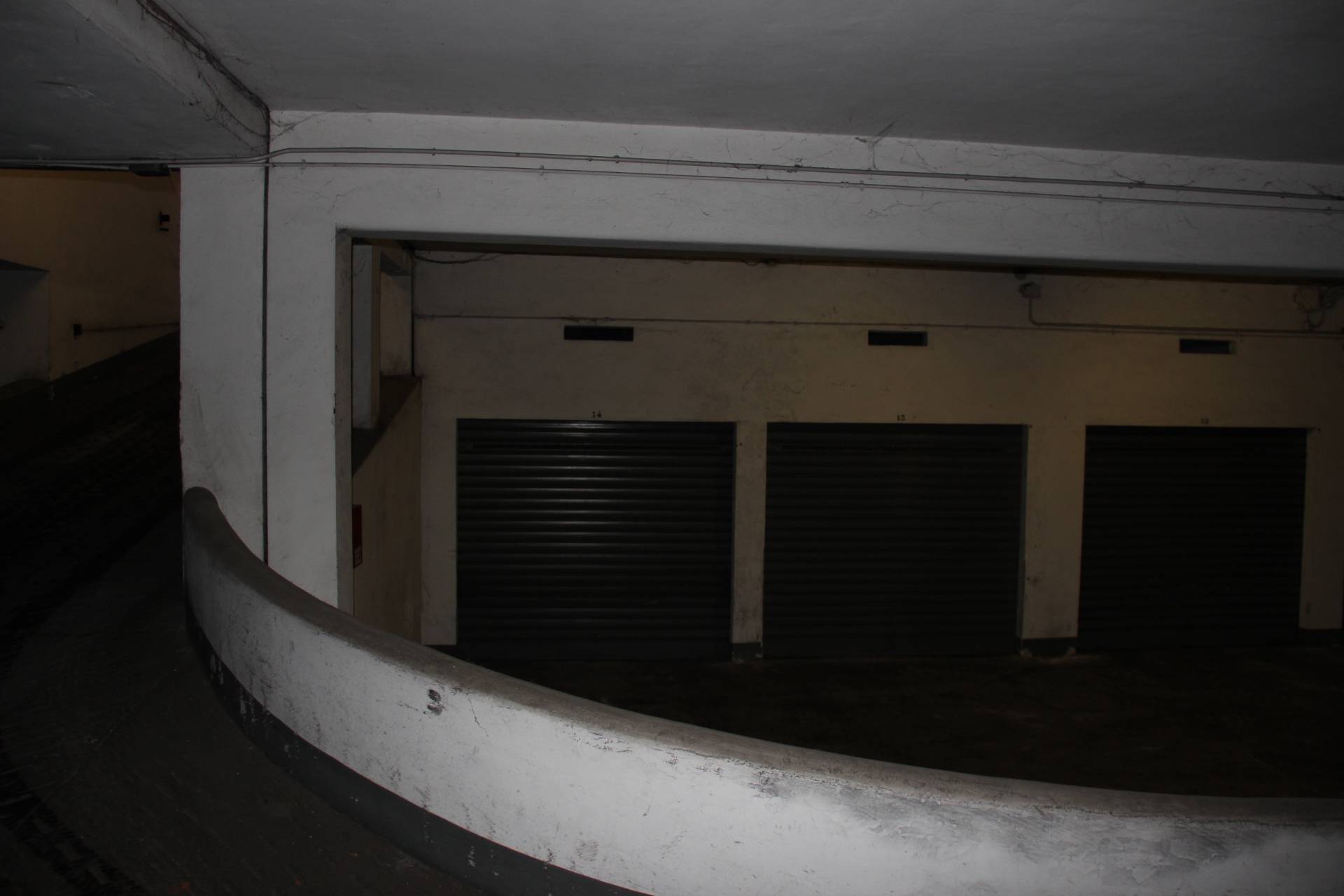 Box o garage in vendita a Torino, San Salvario