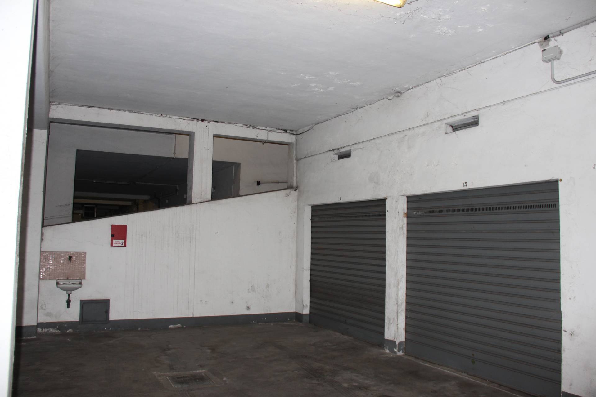 Box o garage in vendita a Torino, San Salvario
