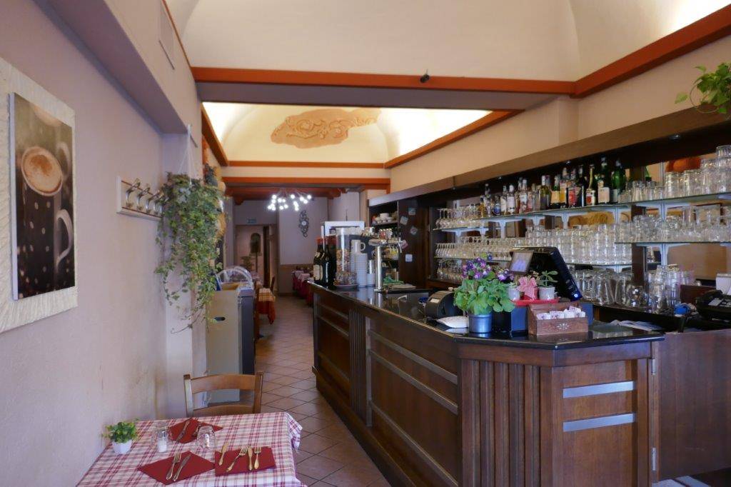 Locale commerciale in affitto a Saluzzo