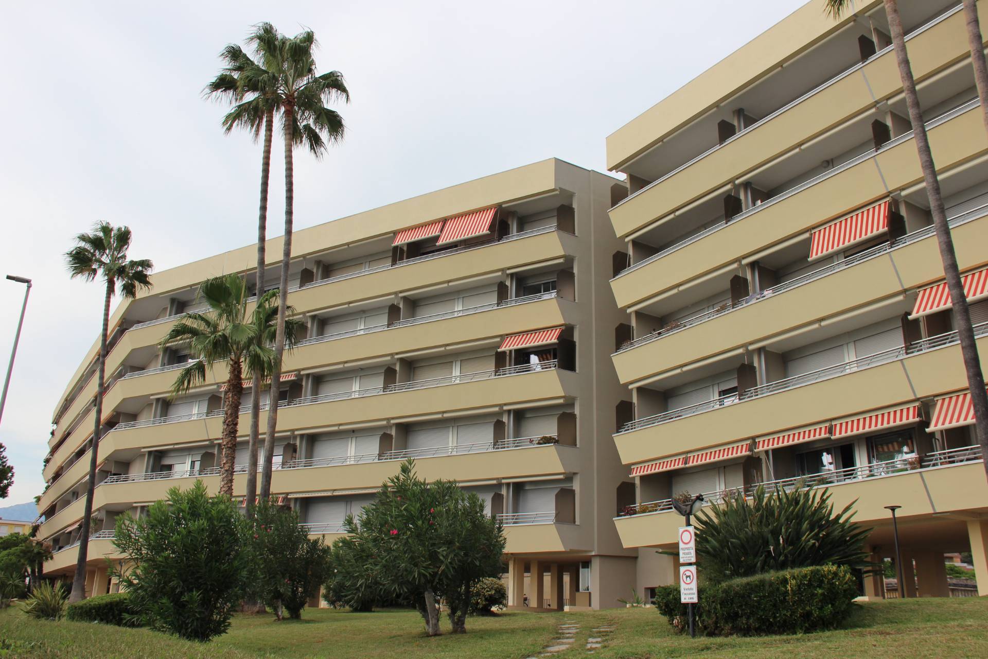 Appartamento in vendita a Ventimiglia, Fronte Mare