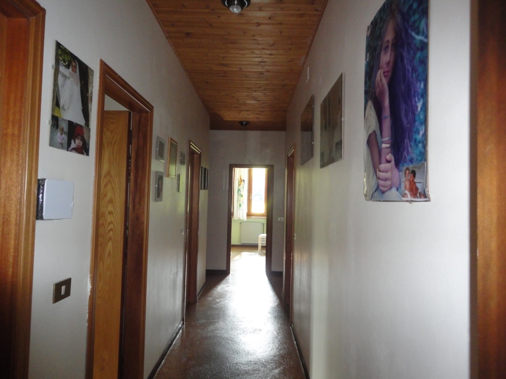 Villa in campagna in vendita a Serra San Quirico