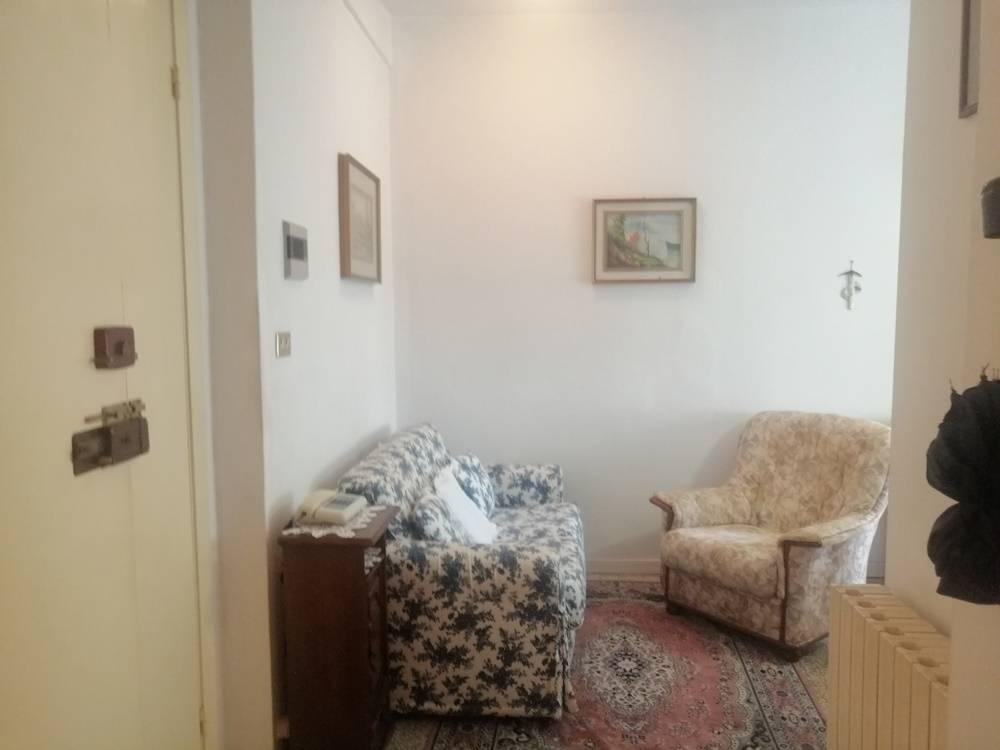 Appartamento / casa in citta\' della provincia in vendita a Montecarotto