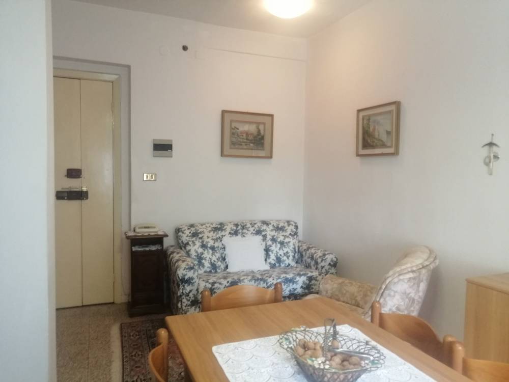 Appartamento / casa in citta\' della provincia in vendita a Montecarotto