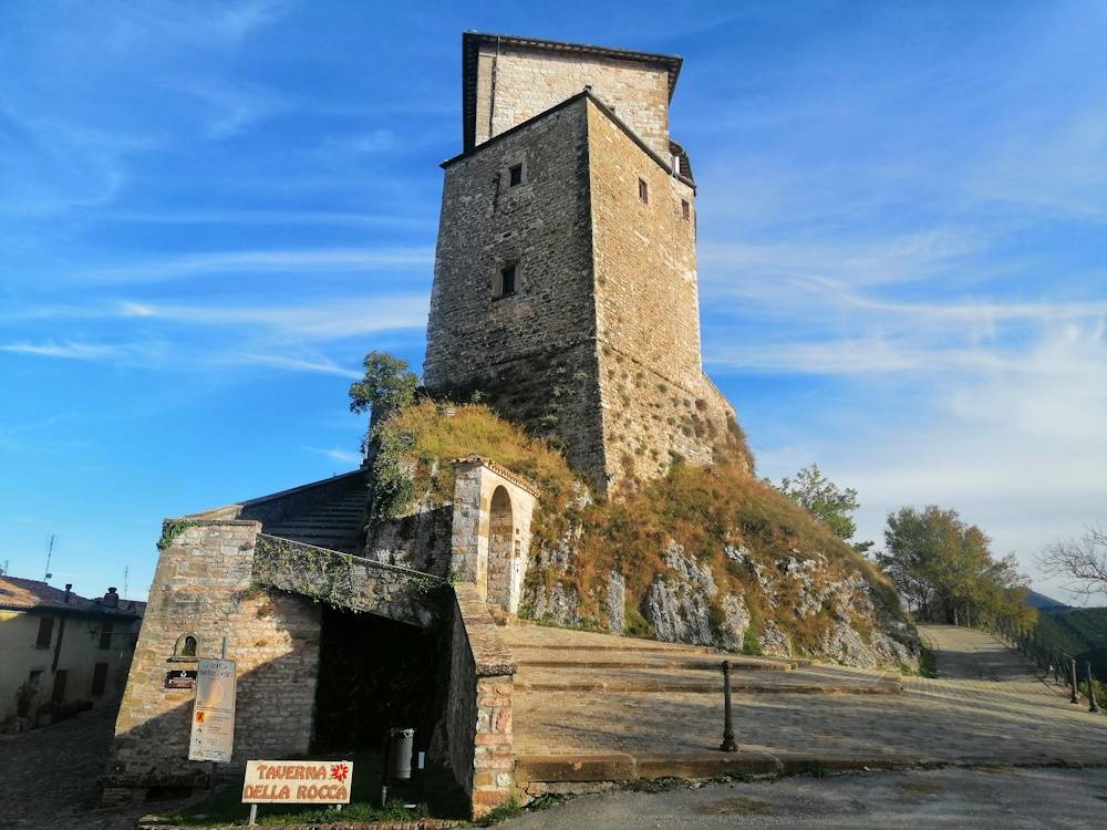 Casa nei borghi e castelli in vendita a Frontone, Castello
