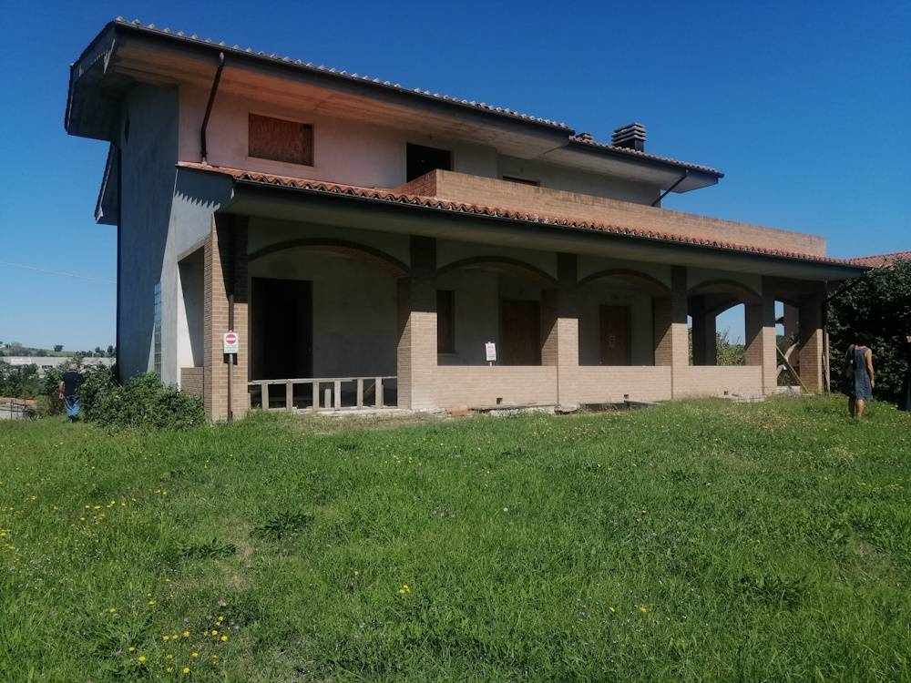 villa singola in vendita a Frontone