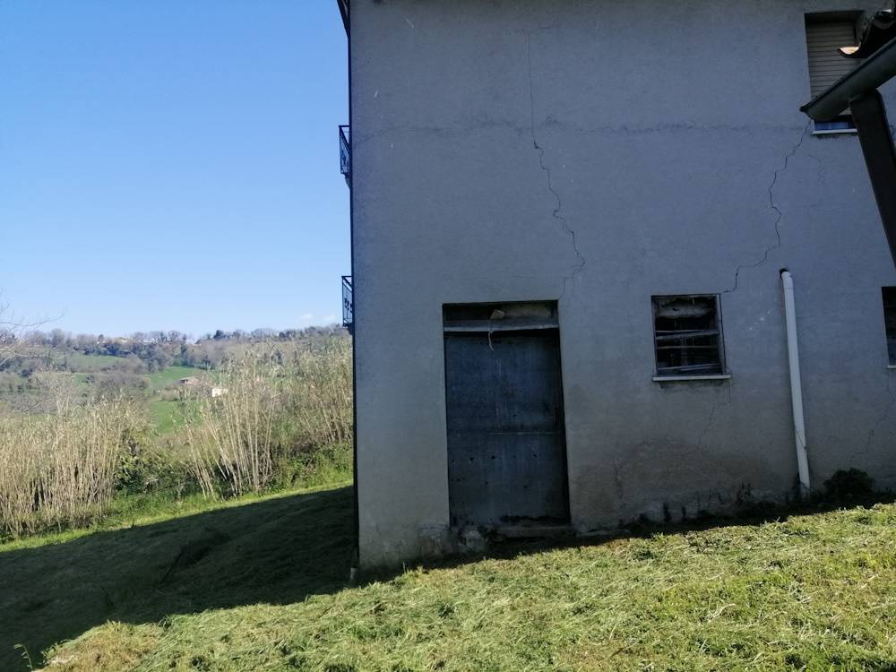 Casa nei borghi e castelli in vendita a Apiro