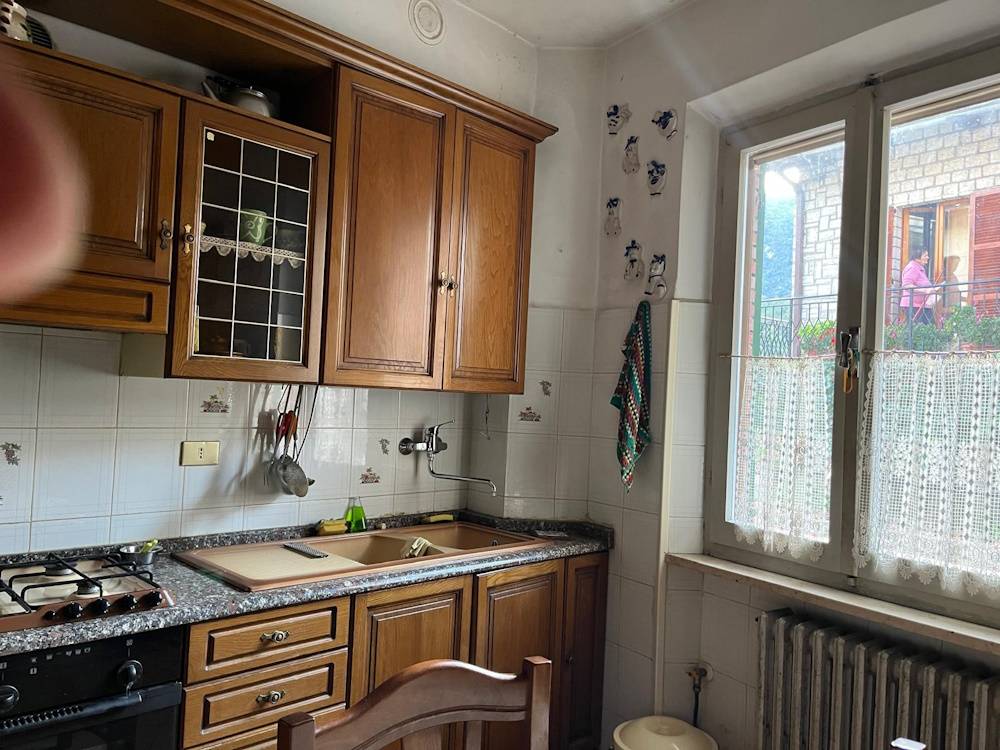 Casa nei borghi e castelli in vendita a Genga