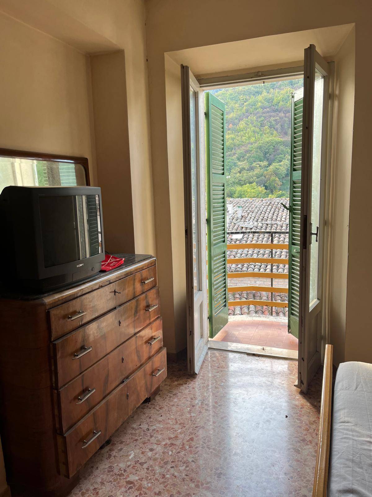 Casa nei borghi e castelli in vendita a Genga