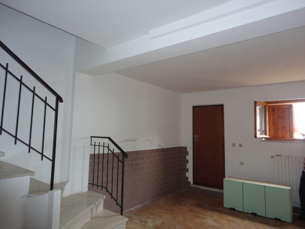 Appartamento / casa in citta\' della provincia in vendita a Rosora