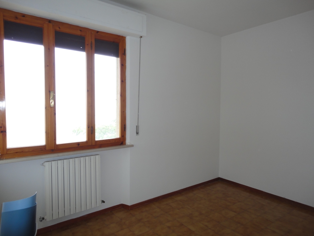 Appartamento / casa in citta\' della provincia in vendita a Rosora