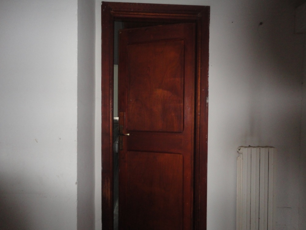 Porzione di casa affiancata (da ristrutturare) in campagna in vendita a Montemarciano