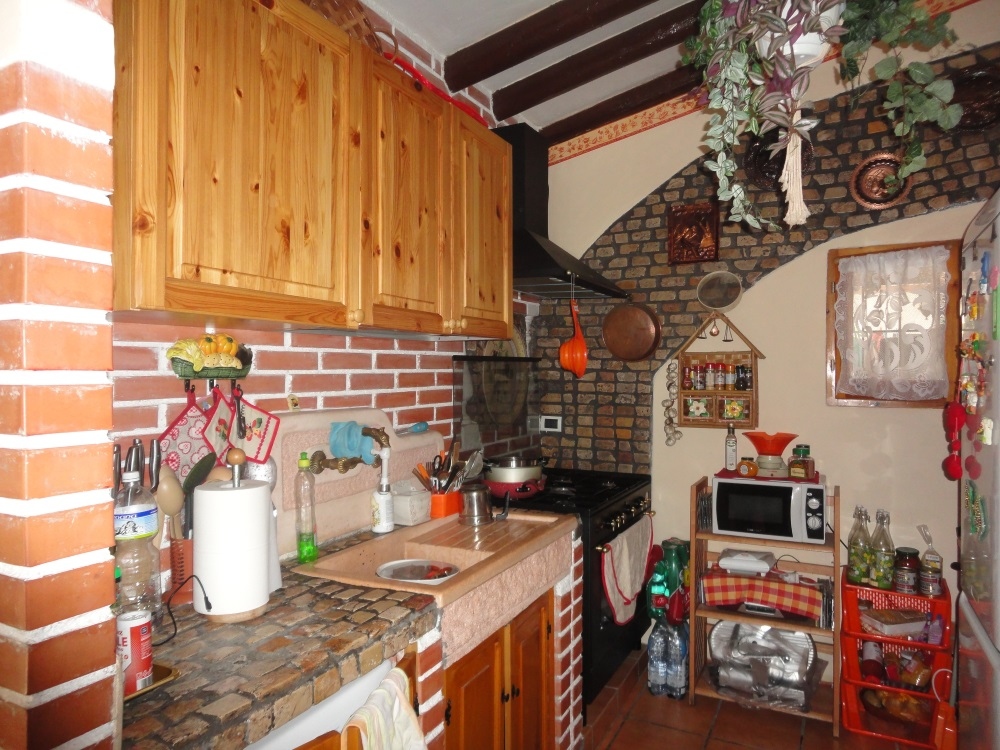 Villa in campagna in vendita a Jesi