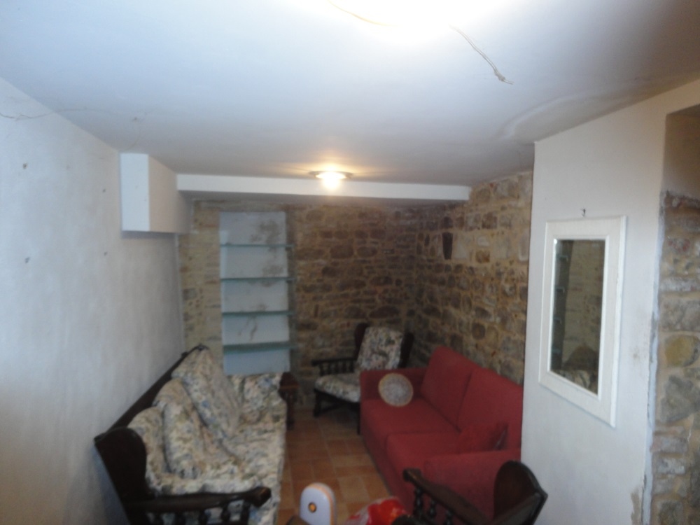 Casa nei borghi e castelli in vendita a Monte Roberto