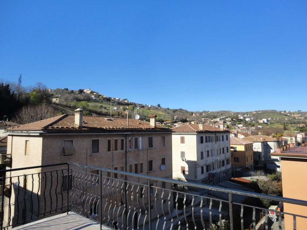 Appartamento / casa in citta\' della provincia in vendita a Castelplanio