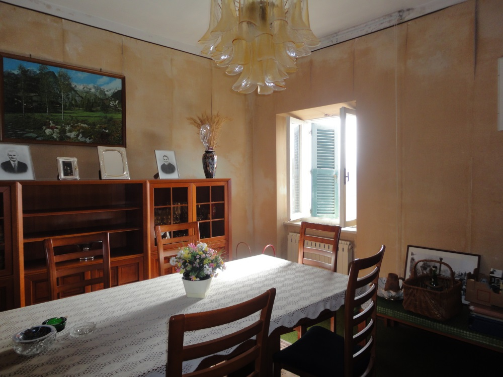 Casa nei borghi e castelli in vendita a Mergo