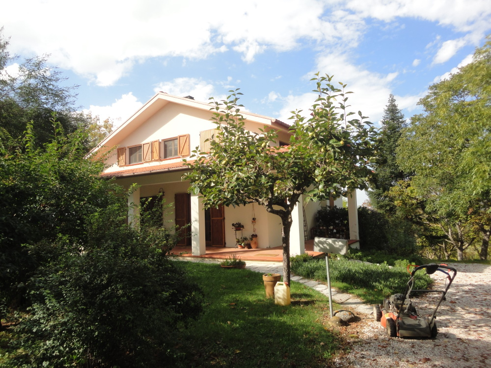 Villa in campagna in vendita a Ostra