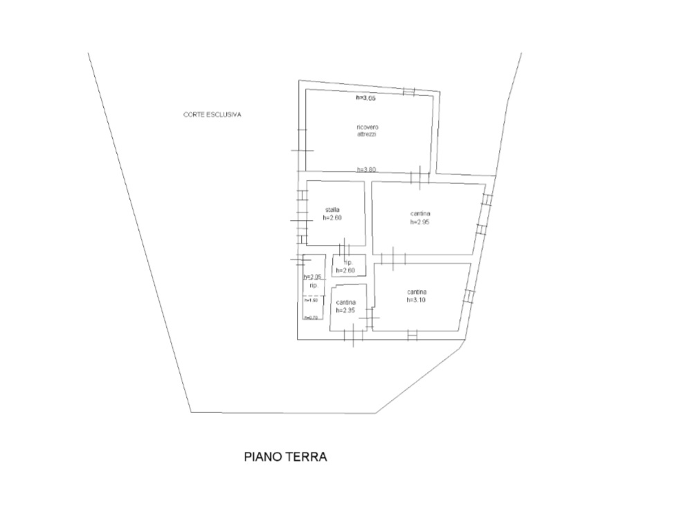 Casa in pietra con terreno in vendita a Monte Roberto