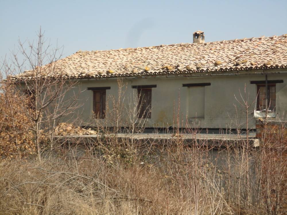 Casa da ristrutturare (in campagna) in vendita a Staffolo