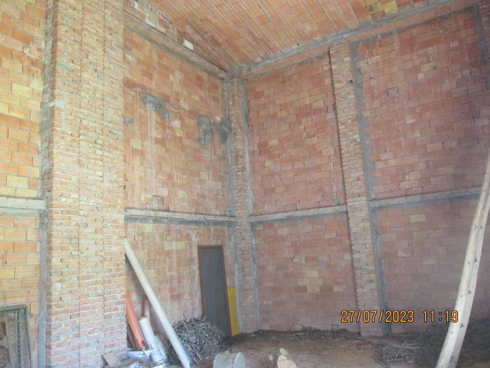 Locale commerciale in vendita a Cupramontana