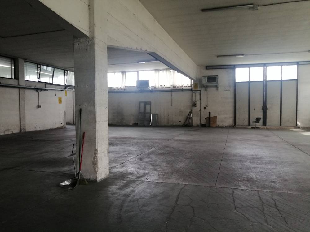 Capannone in vendita a San Marcello