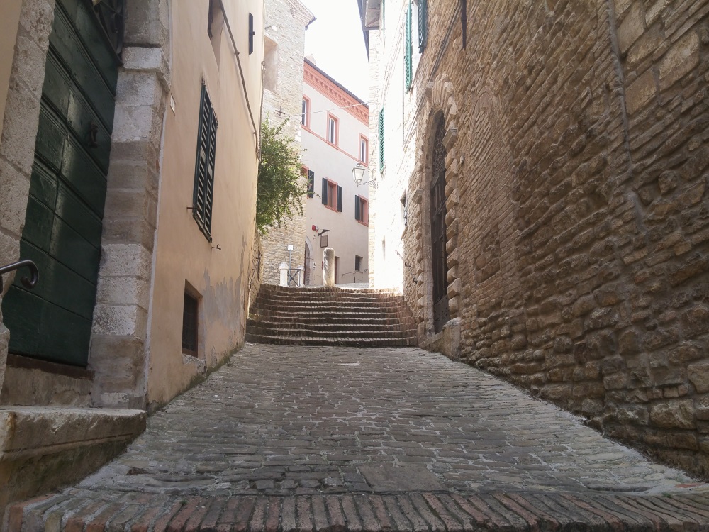 Casa nei borghi e castelli in vendita a Serra San Quirico