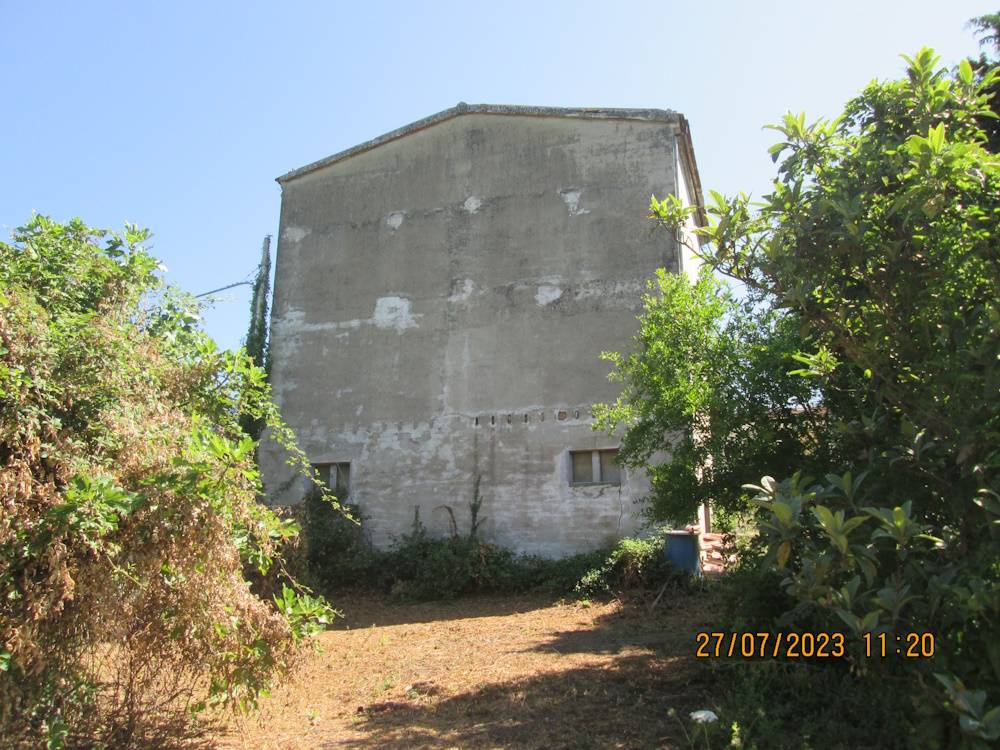 Locale commerciale in vendita a Cupramontana