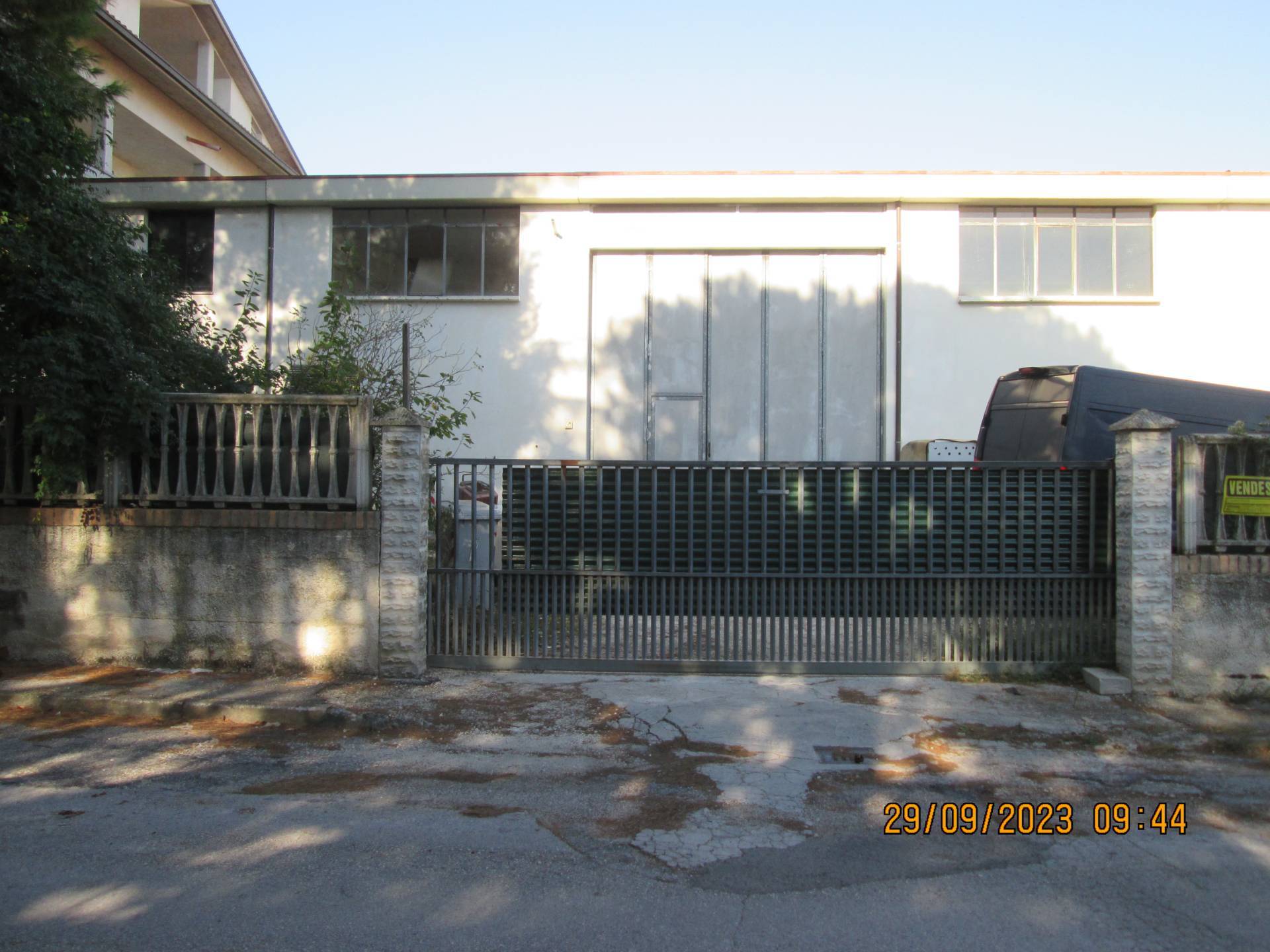 Capannone in vendita a Monsano