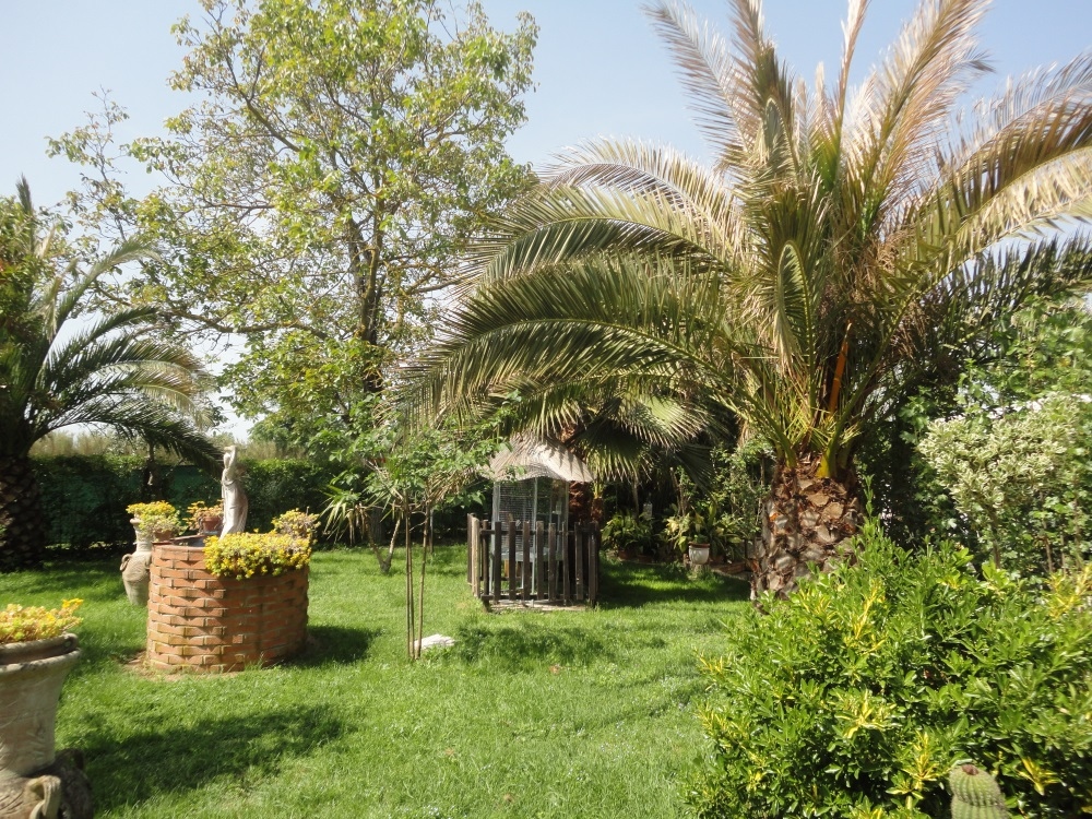 Villa in campagna in vendita a Jesi